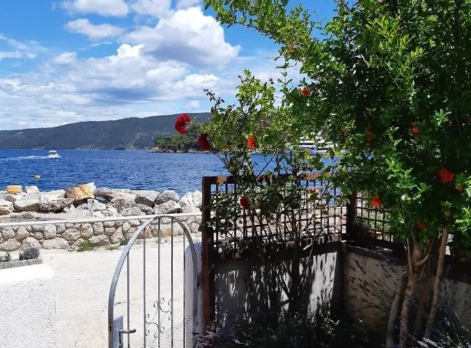 By The Sea Valun, Cres - 20860 * ולון
